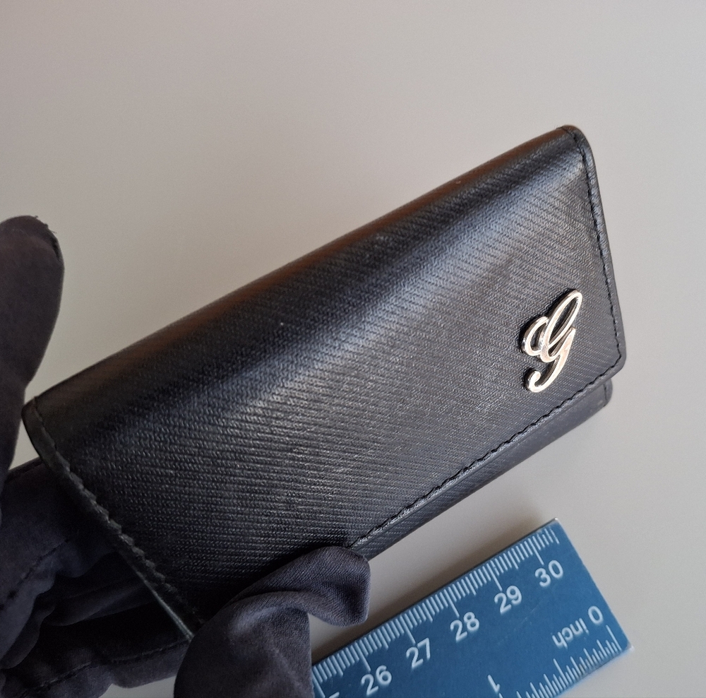 Authentic Gucci - Picture 13 of 13